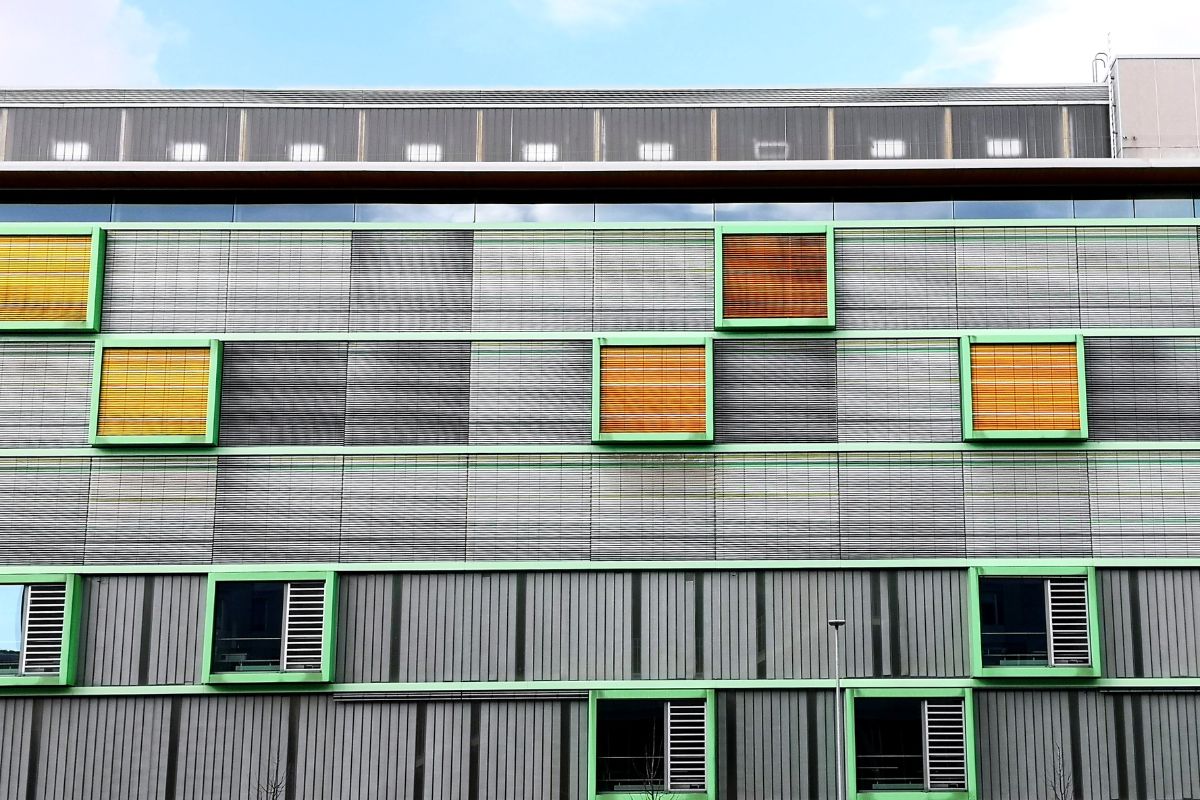 Why-Singapores-Environment-Accelerates-Facade-Deterioration.